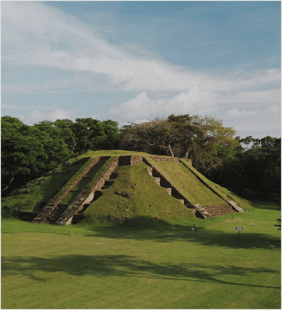 Pirámide Maya en Cihuatán